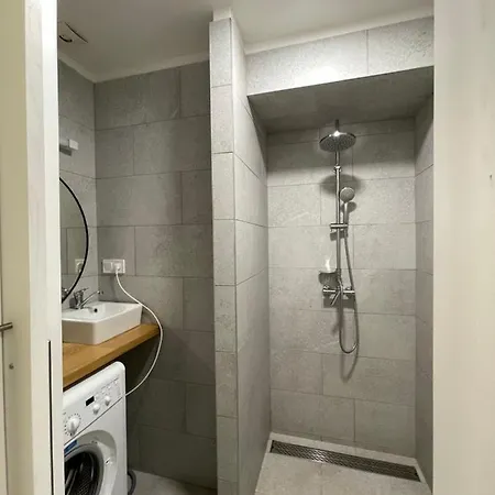 Appartement Red&black Centr, Na Hradbach 118