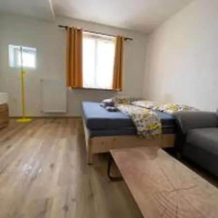 Red&black Centr, Na Hradbach 118 Lägenhet *