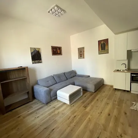 Red&black Centr, Na Hradbach 118 *