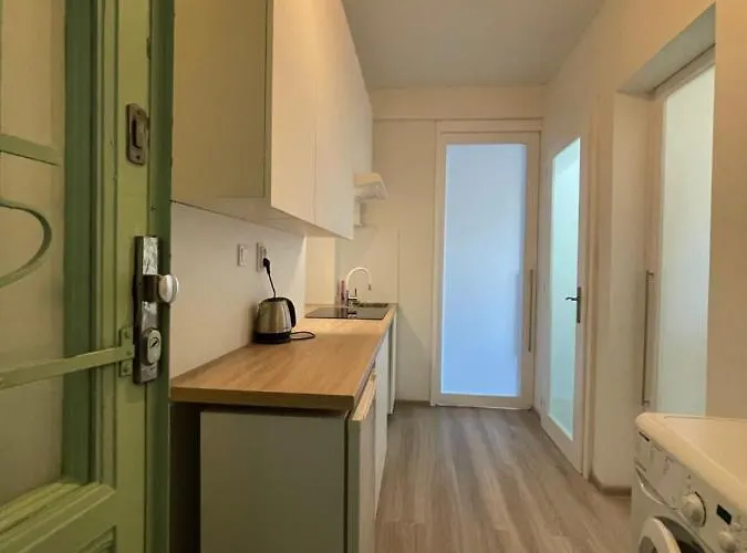 Red&black Centr, Na Hradbach 118 *