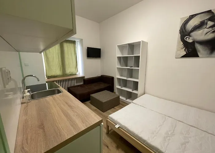 Red&black Centr, Na Hradbach 118 Lägenhet